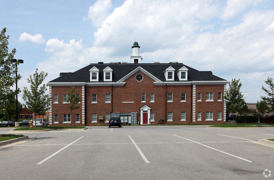 11705 Berry Rd, Waldorf, MD à vendre - Photo du bâtiment - Image 2 de 12