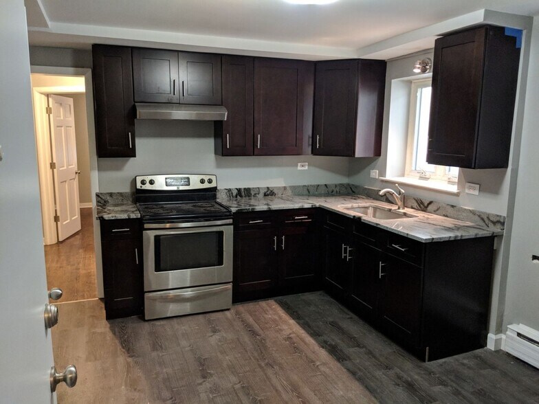 1909 Oak Park Ave, Berwyn, IL à vendre - Photo du bâtiment - Image 2 de 6