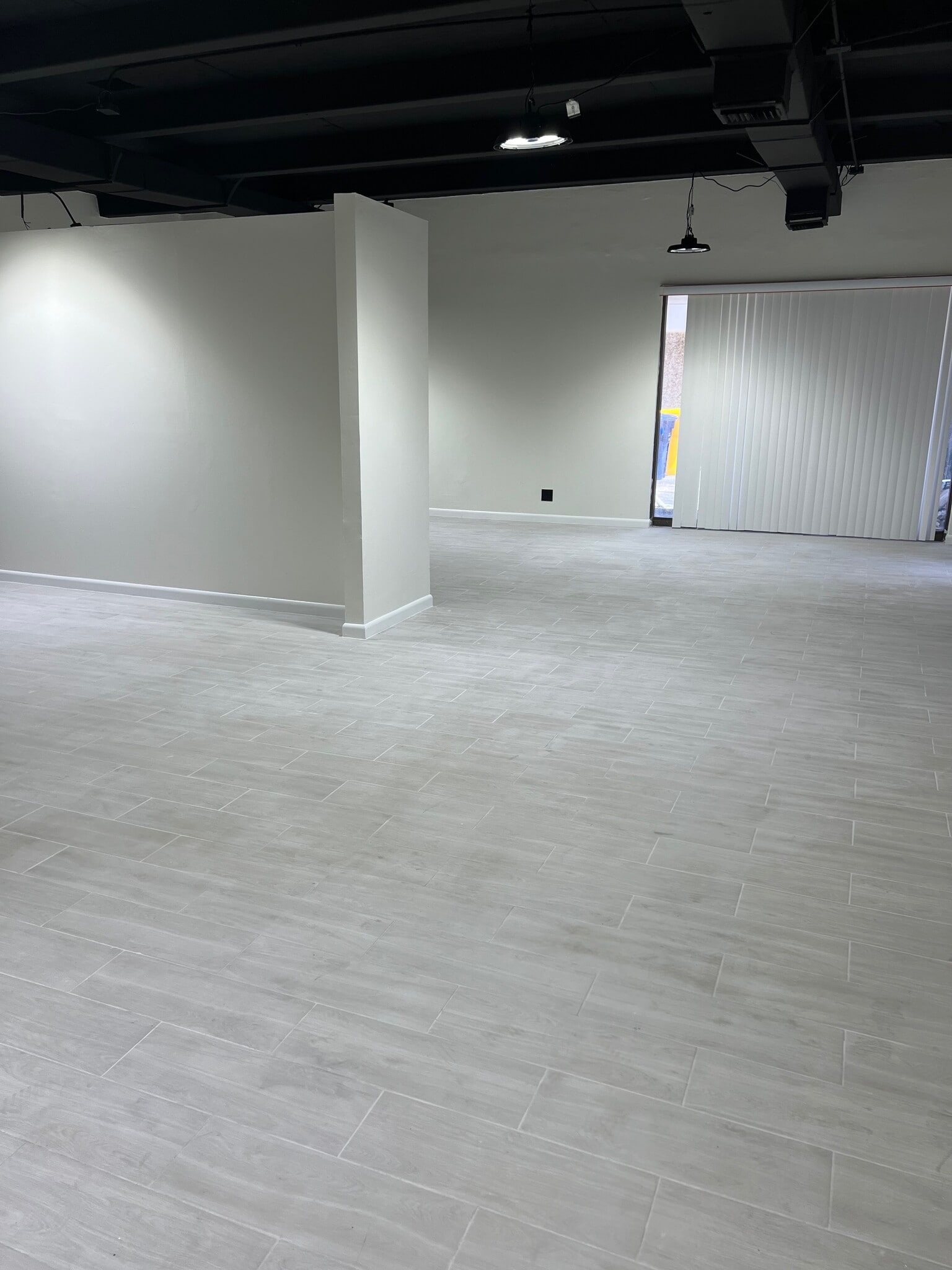 1249-1263 10th St, Lake Park, FL for lease Interior Photo- Image 1 of 3