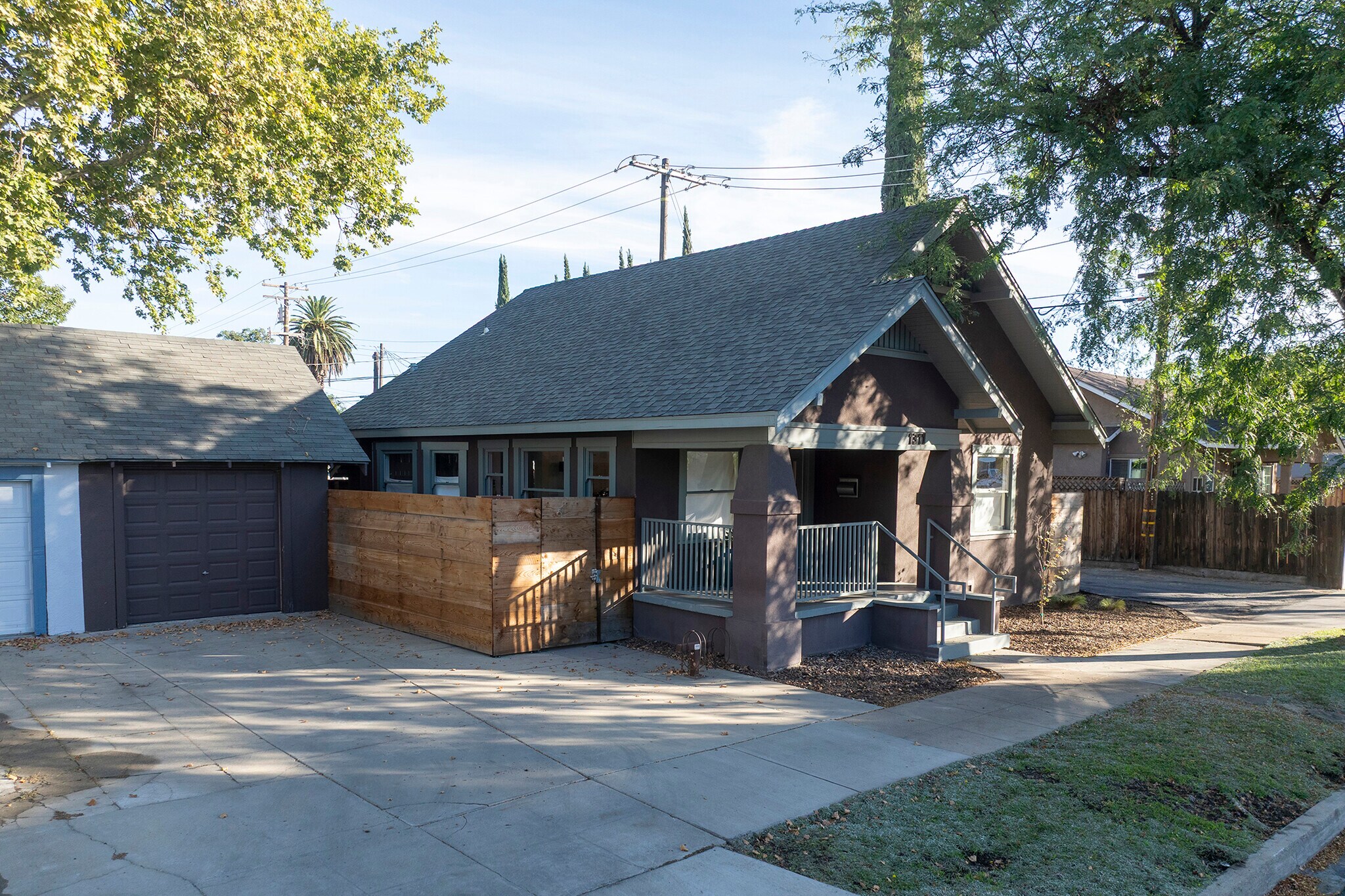 1311 E St, Modesto, CA à vendre Photo du bâtiment- Image 1 de 1