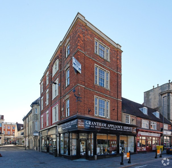 28-29 Market Pl, Grantham for lease - Building Photo - Image 3 of 7