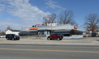 Plus de détails pour 667 Airport Rd, Warwick, RI - Commerce de détail à louer