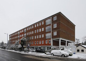 Plus de détails pour 230 High St, Potters Bar - Bureau à louer