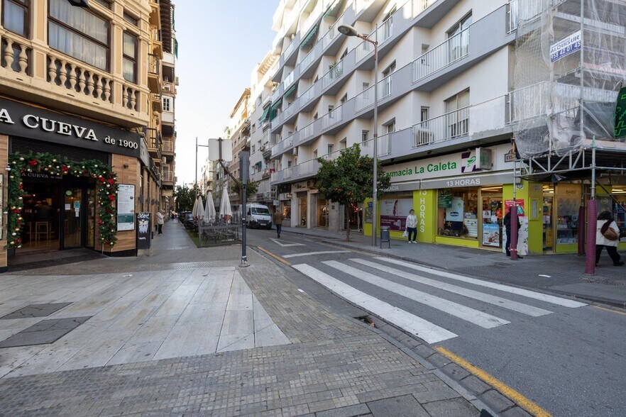 del Cisne, 6, Granada, Granada à vendre - Photo du bâtiment - Image 2 de 32