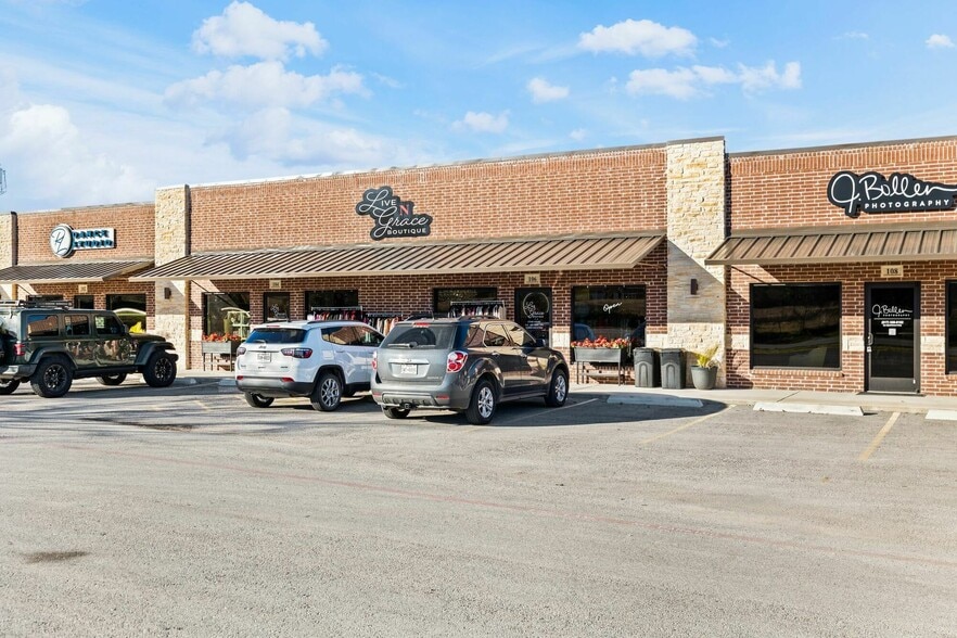 2801 Burleson Retta Rd, Burleson, TX à louer - Photo du bâtiment - Image 3 de 5