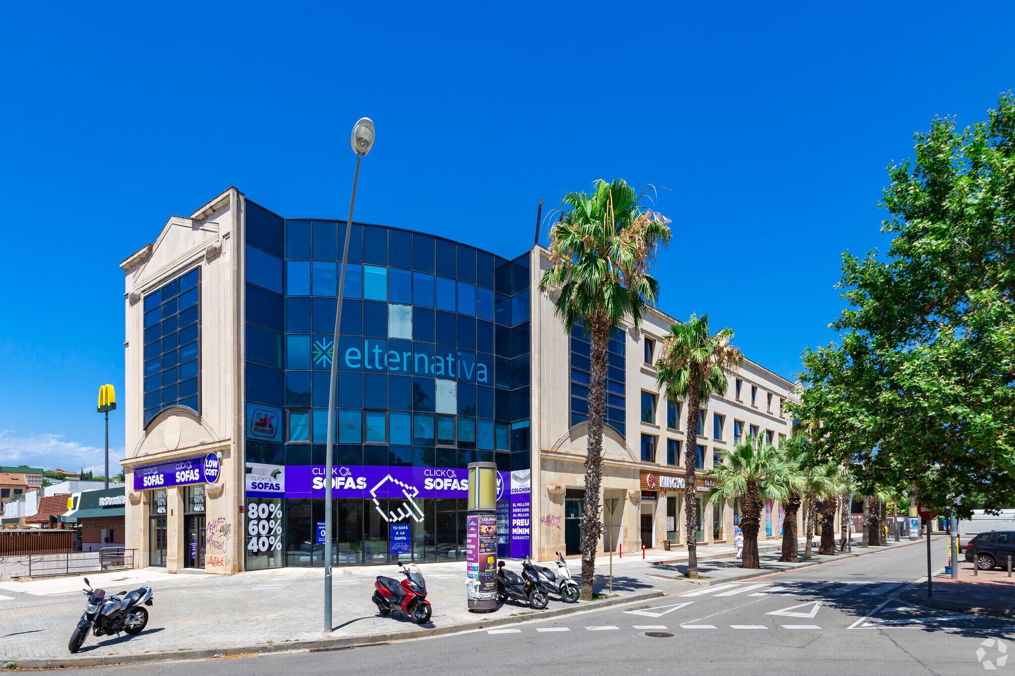 Office in Cornellà de Llobregat, Barcelona for sale Primary Photo- Image 1 of 6