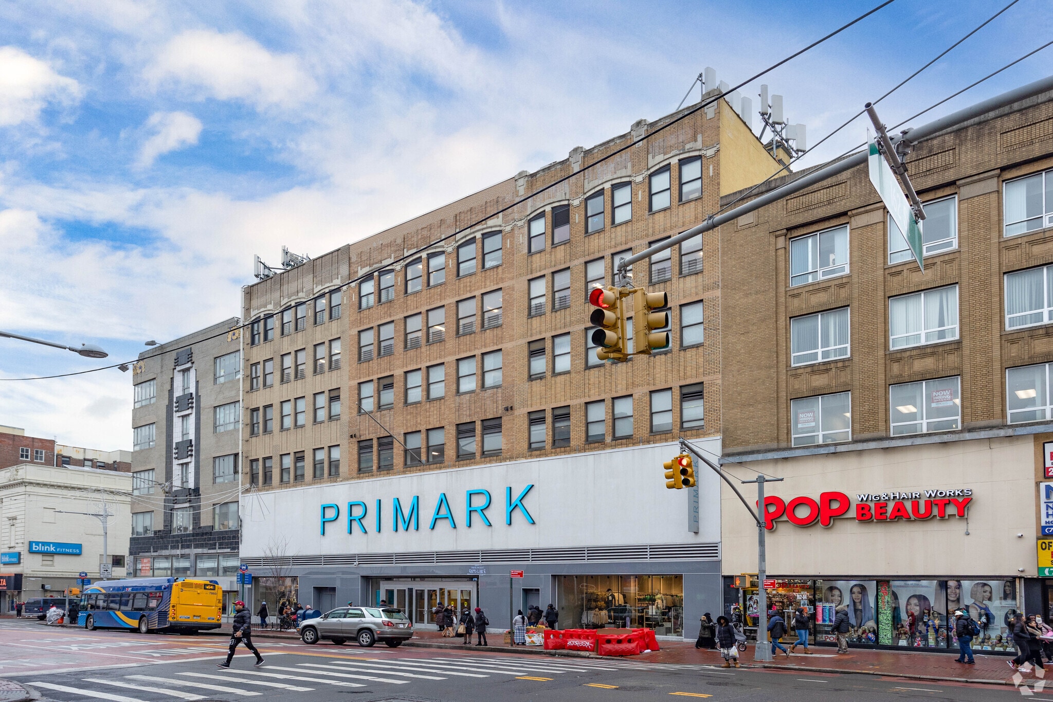 162-10 Jamaica Ave, Jamaica, NY for lease Primary Photo- Image 1 of 6