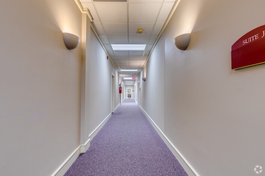 2502-2532 E 71st St, Tulsa, OK à louer - Photo intérieure - Image 2 de 16