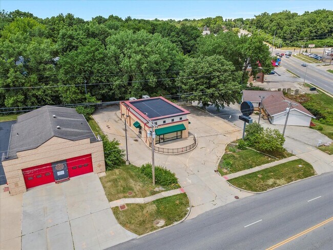 More details for 2003 W Monroe St, Springfield, IL - Retail for Sale