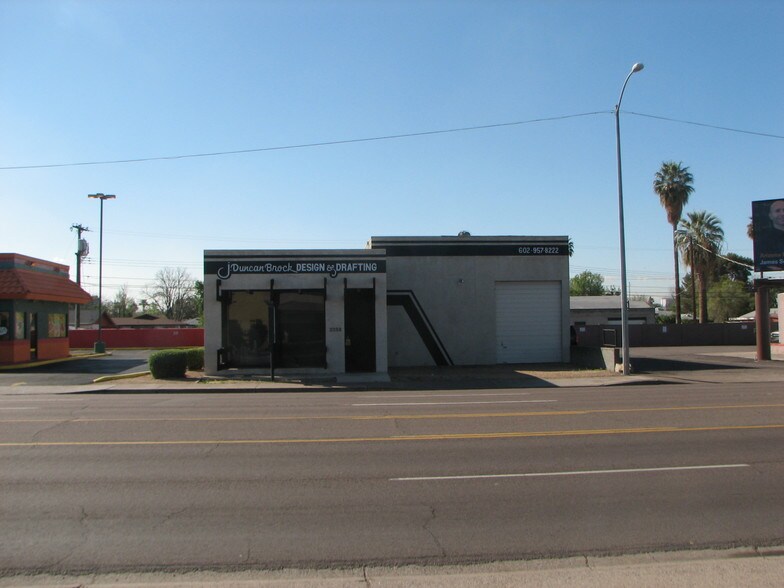 2233 E Indian School Rd, Phoenix, AZ à vendre - Photo du bâtiment - Image 3 de 9
