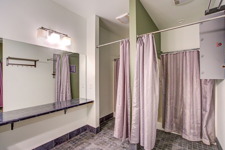 6200 Nesbitt Rd, Fitchburg, WI à vendre - Photo intérieure - Image 2 de 7