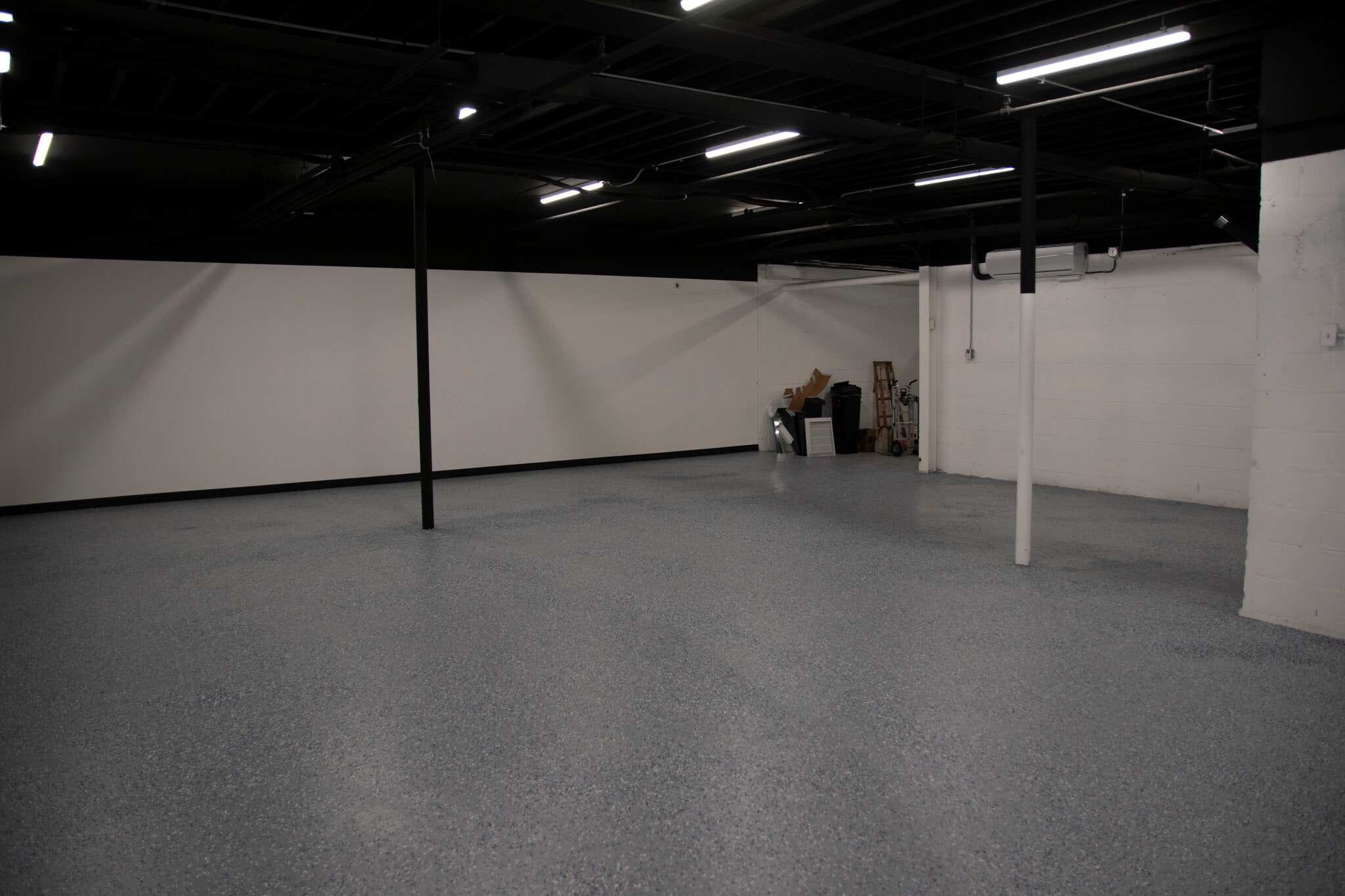 41 Elm St, Stoneham, MA for lease Interior Photo- Image 1 of 8