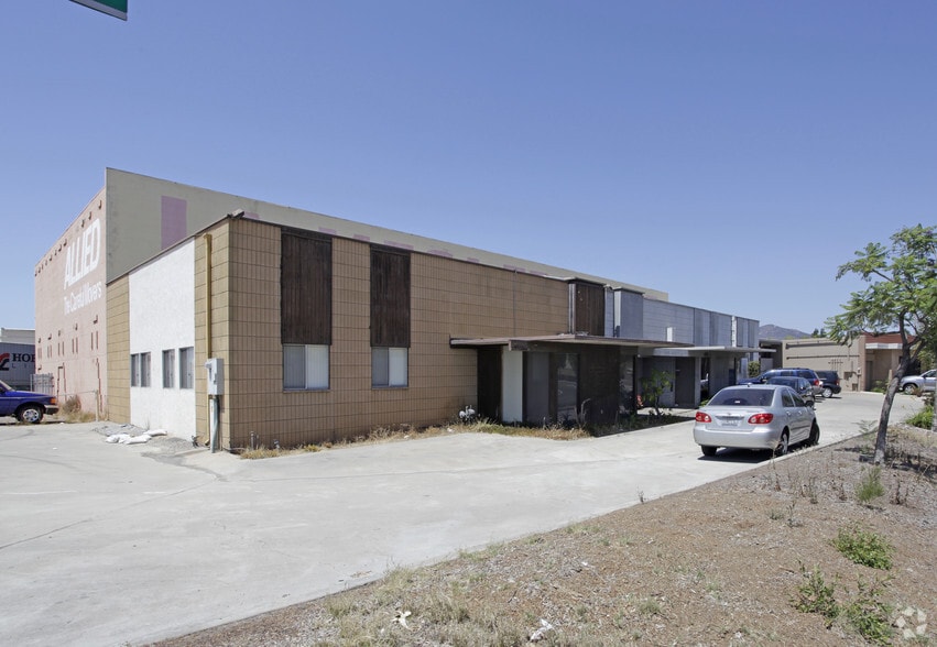 8332 Case St, La Mesa, CA à louer - Photo du bâtiment - Image 3 de 5