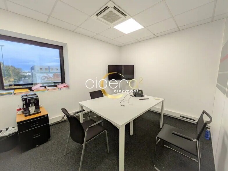 Office in Clermont-Ferrand for lease - Building Photo - Image 2 of 4