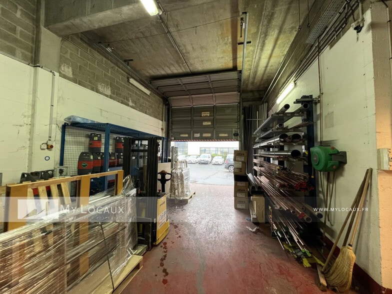 Flex in Gennevilliers for lease - Interior Photo - Image 3 of 8