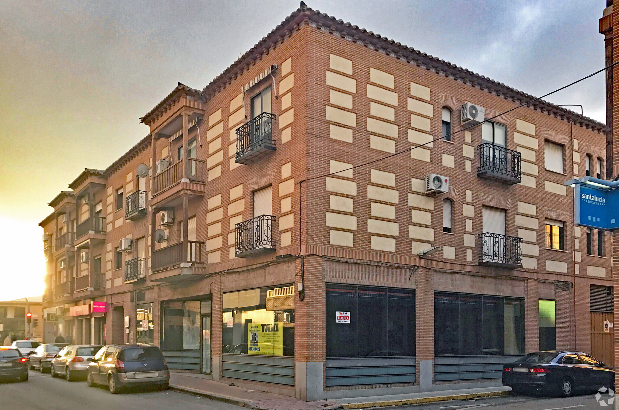 Calle Arroyada, 74, Sonseca, Toledo for sale Primary Photo- Image 1 of 3