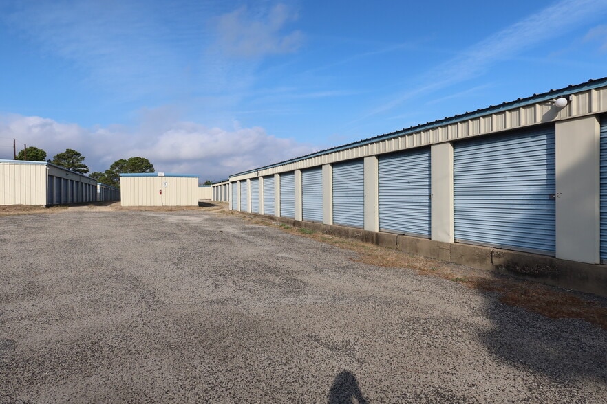 290 Industrial Blvd, Bastrop, TX for sale - Building Photo - Image 2 of 5