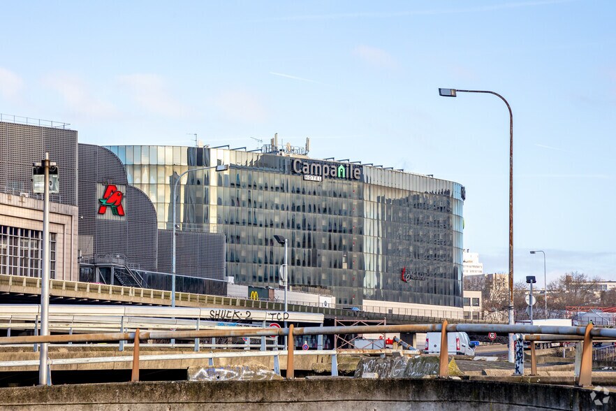 Flex in Bagnolet for lease - Building Photo - Image 3 of 5