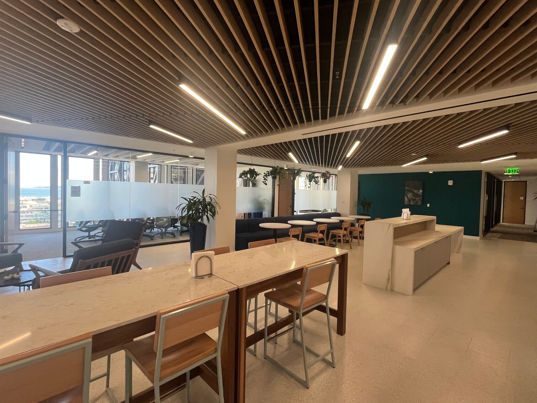 One Embarcadero Ctr, San Francisco, CA à louer Photo du bâtiment- Image 1 de 25