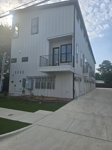 2230 Shea Rd, Dallas, TX for sale - Building Photo - Image 2 of 17