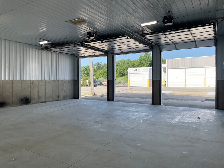 111 N Roosevelt Ave, Piqua, OH for lease - Building Photo - Image 2 of 6
