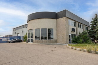 2341 20th Ave NE, Calgary, AB for lease Interior Photo- Image 1 of 12