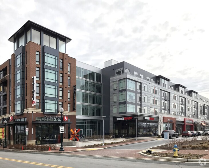 1801 Chapman Ave, Rockville, MD à louer - Photo du bâtiment - Image 3 de 5