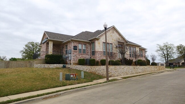 Plus de détails pour 1205 Bent Oaks Ct, Denton, TX - Bureau à vendre