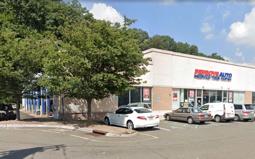 5 State Route 17, Hasbrouck Heights, NJ for lease Primary Photo- Image 1 of 4