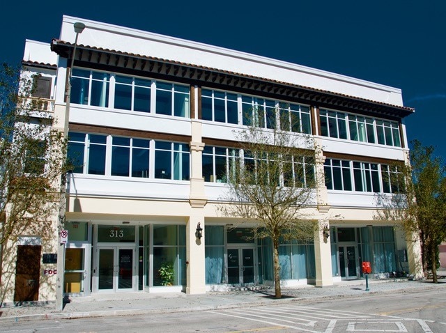 313 Datura St, West Palm Beach, FL for lease - Building Photo - Image 1 of 6