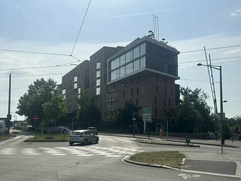 Commerce de détail dans Strasbourg à louer - Photo du bâtiment - Image 2 de 8