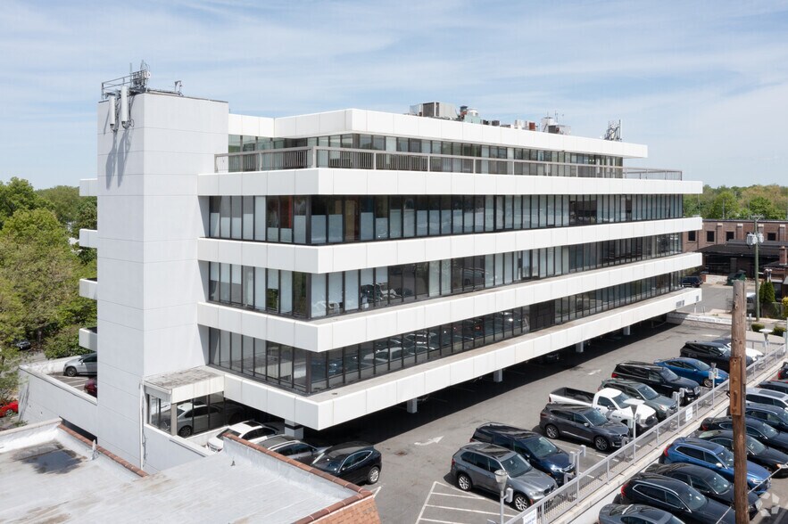 177 N Dean St, Englewood, NJ à louer - Photo du bâtiment - Image 3 de 8