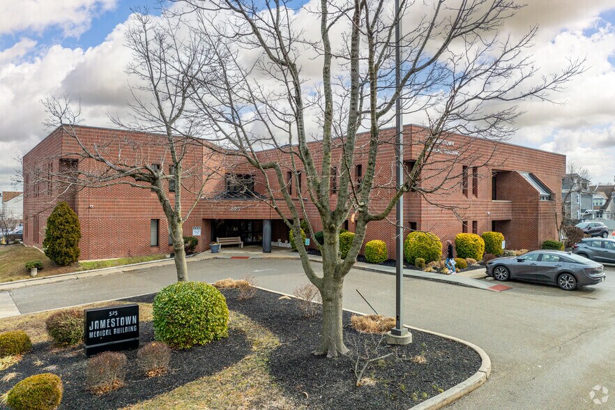 525 Jamestown Ave, Philadelphia, PA à louer - Photo du bâtiment - Image 2 de 5