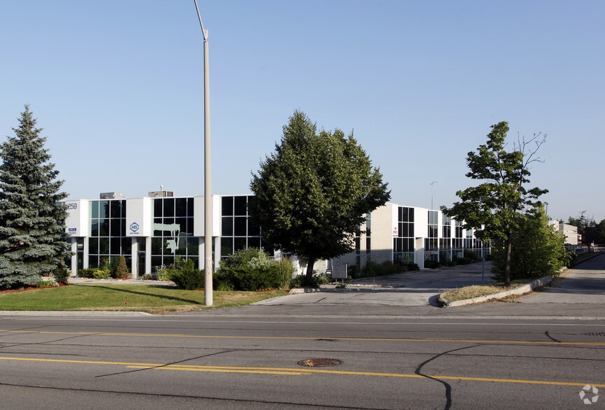 259 Traders Blvd E, Mississauga, ON for lease - Primary Photo - Image 1 of 2