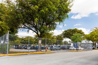 2801 NW 74th Ave, Miami, FL for lease Building Photo- Image 2 of 11