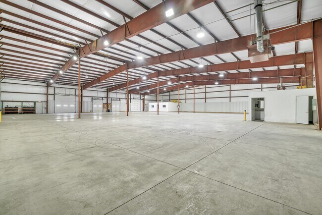 Plus de détails pour 827 State Route 52, Walden, NY - Industriel à louer