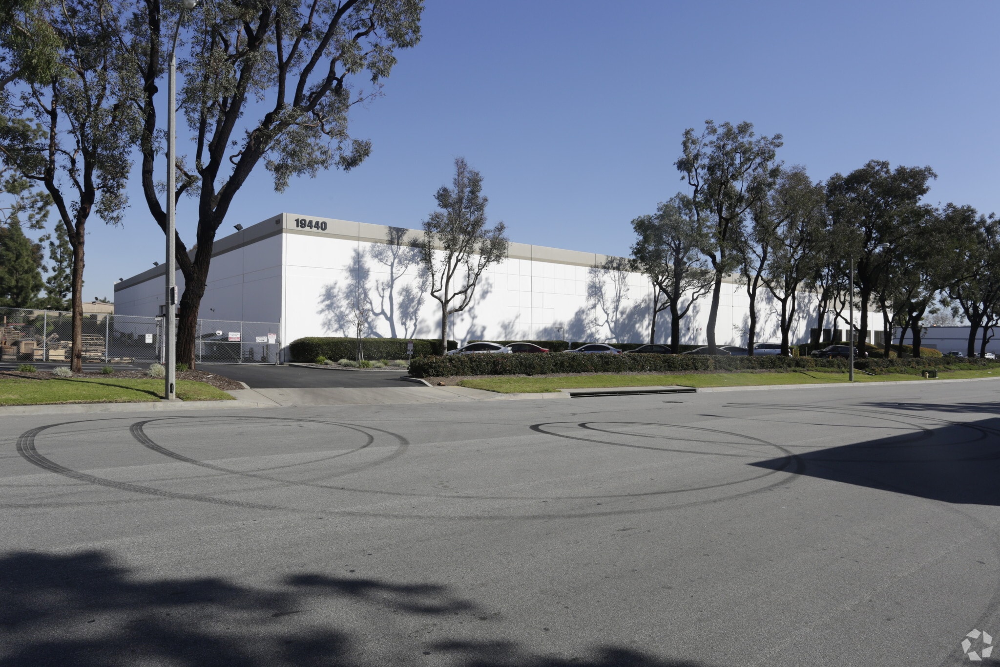 19440 S Dominguez Hills Dr, Rancho Dominguez, CA for lease Primary Photo- Image 1 of 4