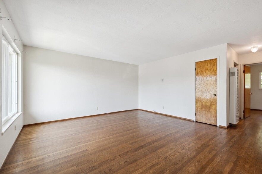 1612 Parker St, Berkeley, CA for sale - Interior Photo - Image 2 of 16