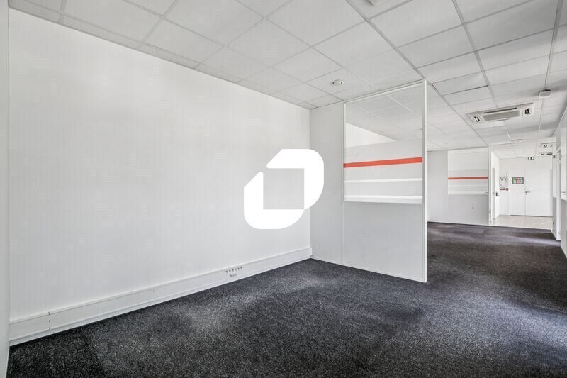 Bureau dans Rueil-Malmaison à vendre - Photo intérieure - Image 3 de 15