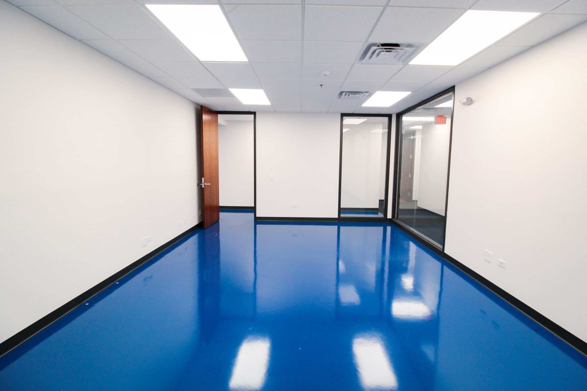 1551-1555 Bond St, Naperville, IL for lease Interior Photo- Image 1 of 3