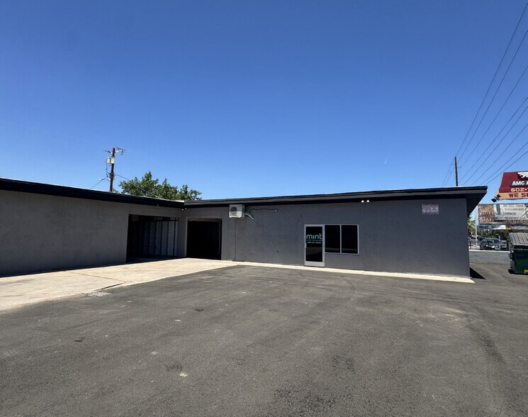 4630 N 12th St, Phoenix, AZ à vendre - Photo du bâtiment - Image 3 de 12