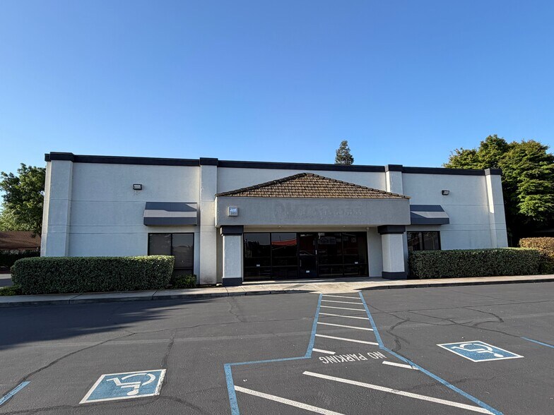 1500 Fulkerth Rd, Turlock, CA à louer - Photo du bâtiment - Image 2 de 5