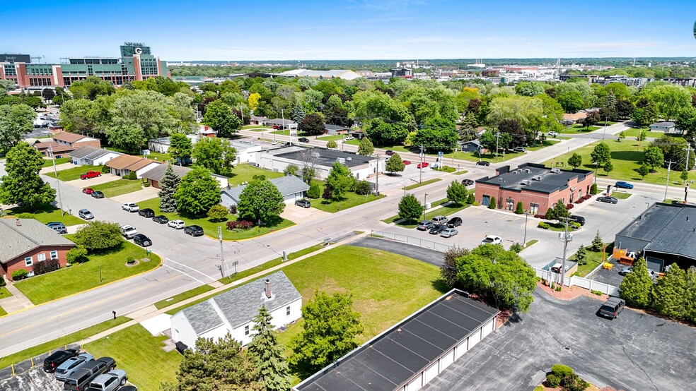 1047 Marvelle ln, Green Bay, WI for sale - Aerial - Image 1 of 11