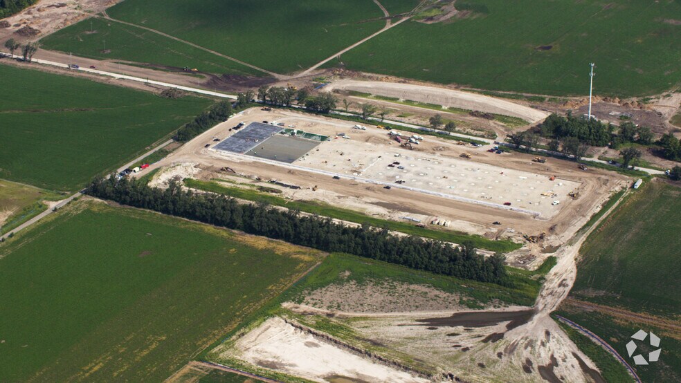 24525 W 43rd St, Shawnee Mission, KS à louer - Vidéo aérienne - Image 2 de 6