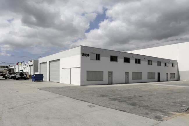 More details for 13534-13544 Imperial Hwy, Santa Fe Springs, CA - Industrial for Lease