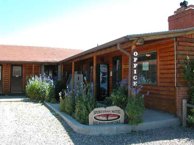 540 N Main St, Melrose, MT à vendre - Photo du bâtiment - Image 2 de 44