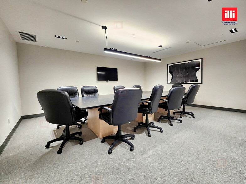 5121 Van Nuys Blvd, Sherman Oaks, CA for lease - Building Photo - Image 3 of 15