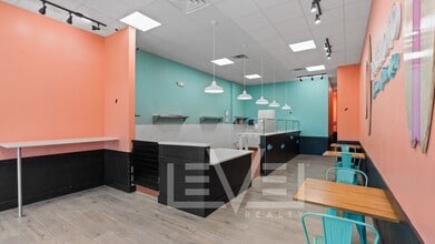 2701-2715 E Commercial Blvd, Fort Lauderdale, FL for lease Interior Photo- Image 2 of 12