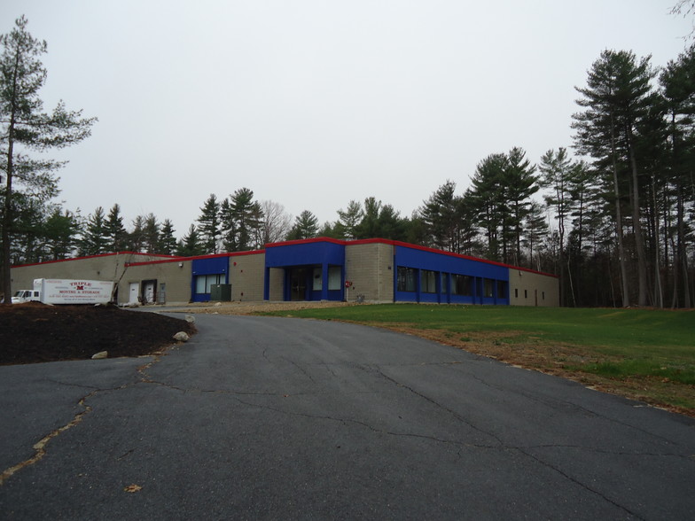 35 Scales Ln, Townsend, MA for sale - Building Photo - Image 1 of 1