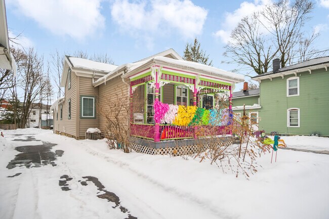 More details for 34 White St, Fredonia, NY - Office for Sale